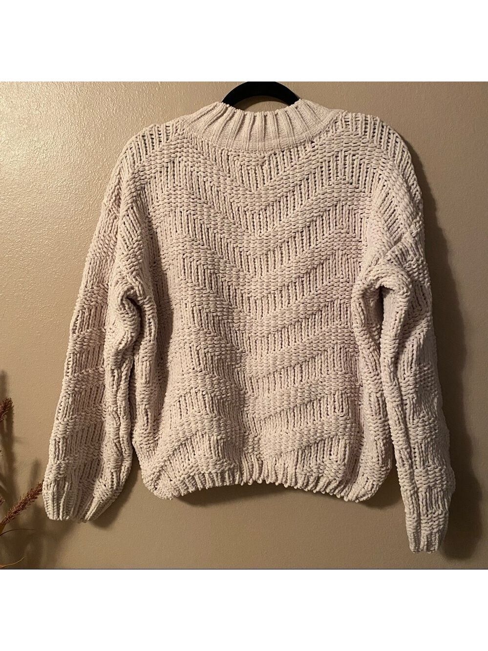 POL Cream Chevron knit Sweater small - Picture 8 of 12